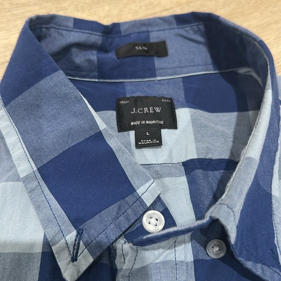 J CREW Men’s checkered button up long sleeve shirt - Picture 2 of 4